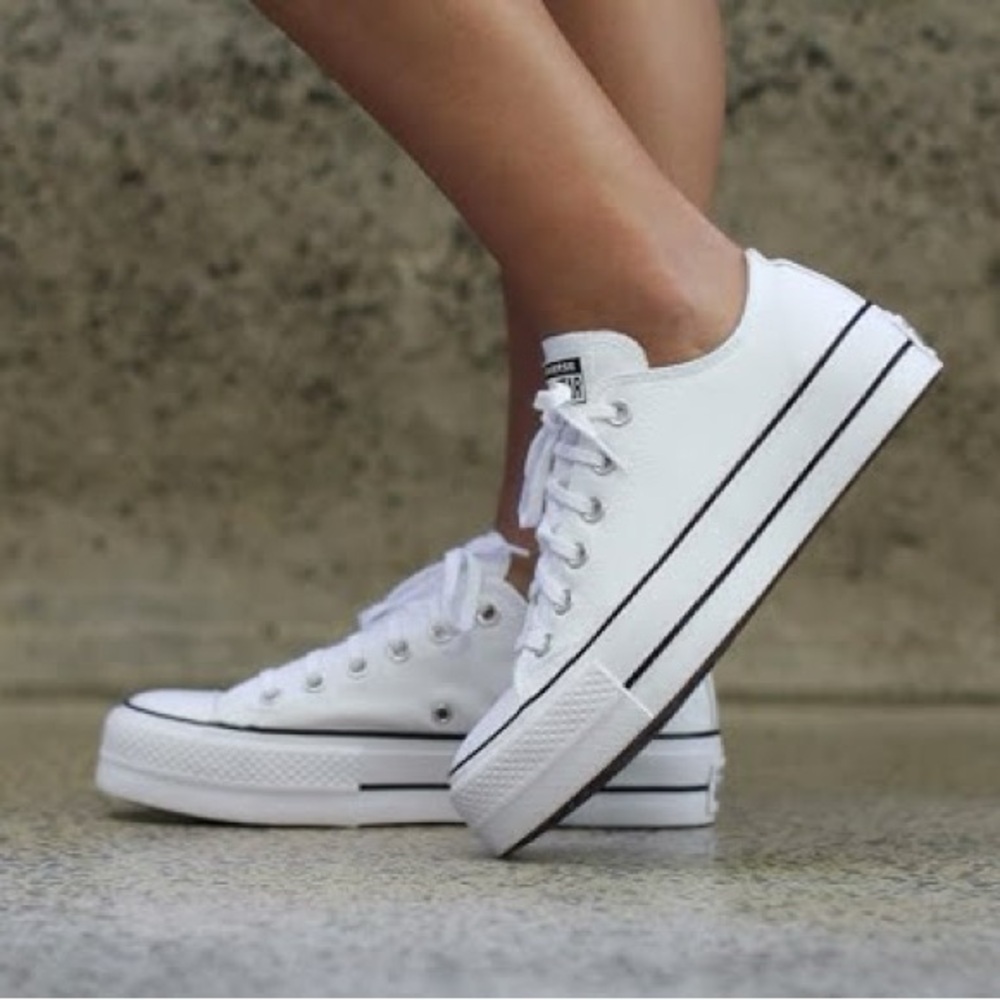 White Canvas Sneakers with Rubber Sole and Toe Cap